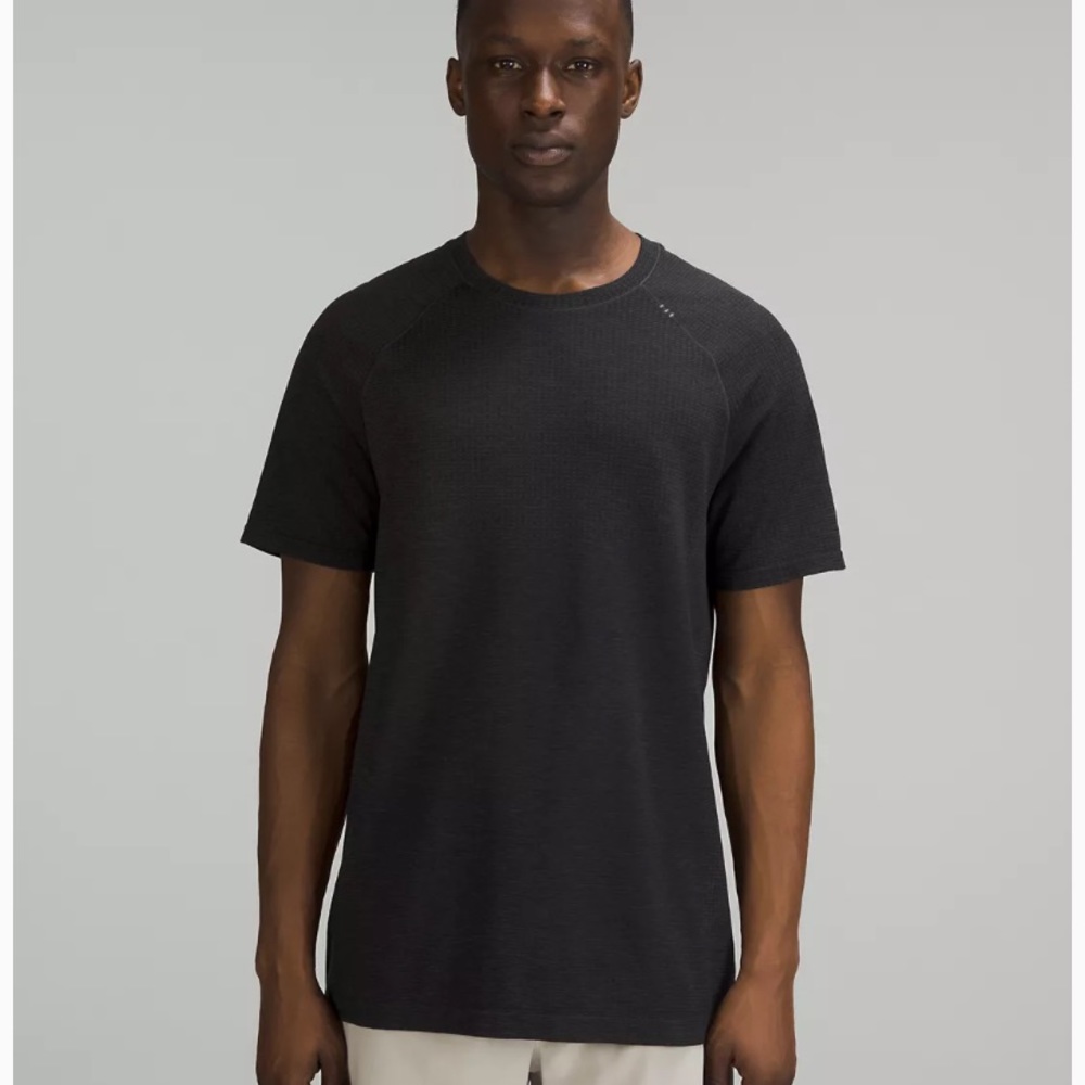 Lululemon Metal Vent Tech Short-Sleeve shirt